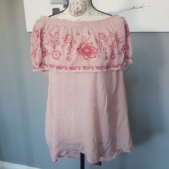 Knox Rose Top🌹 - Picture 3 of 5